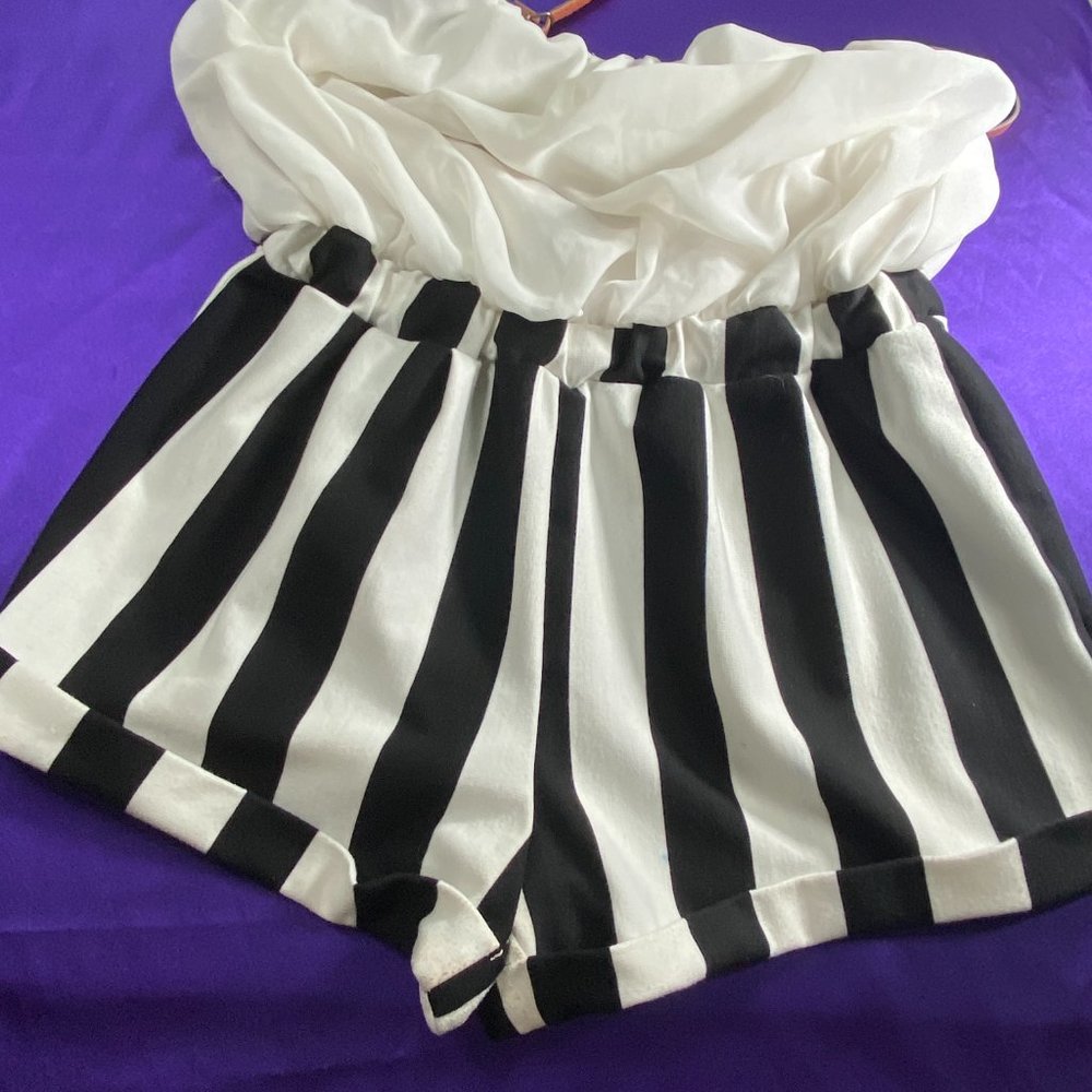 📌Double Zero Cute B/W Romper w/ Chiffon Top Part - Picture 11 of 14